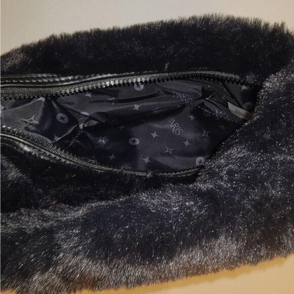 🆕️👜PARIS HILTON BLK FUR FOREVER FUR BAGUETTE  Shoulder Bag - Picture 3 of 8